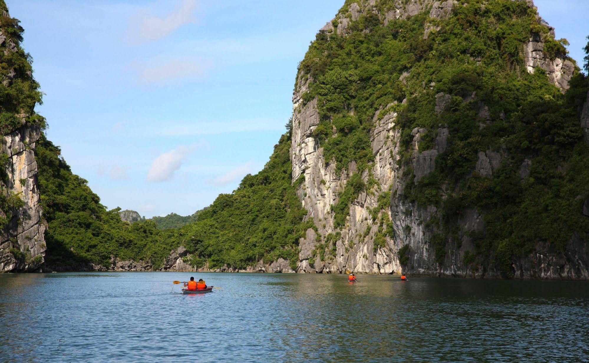 Отель Halong Bay Full Day Trip - 6 Hours Route Халонг Экстерьер фото